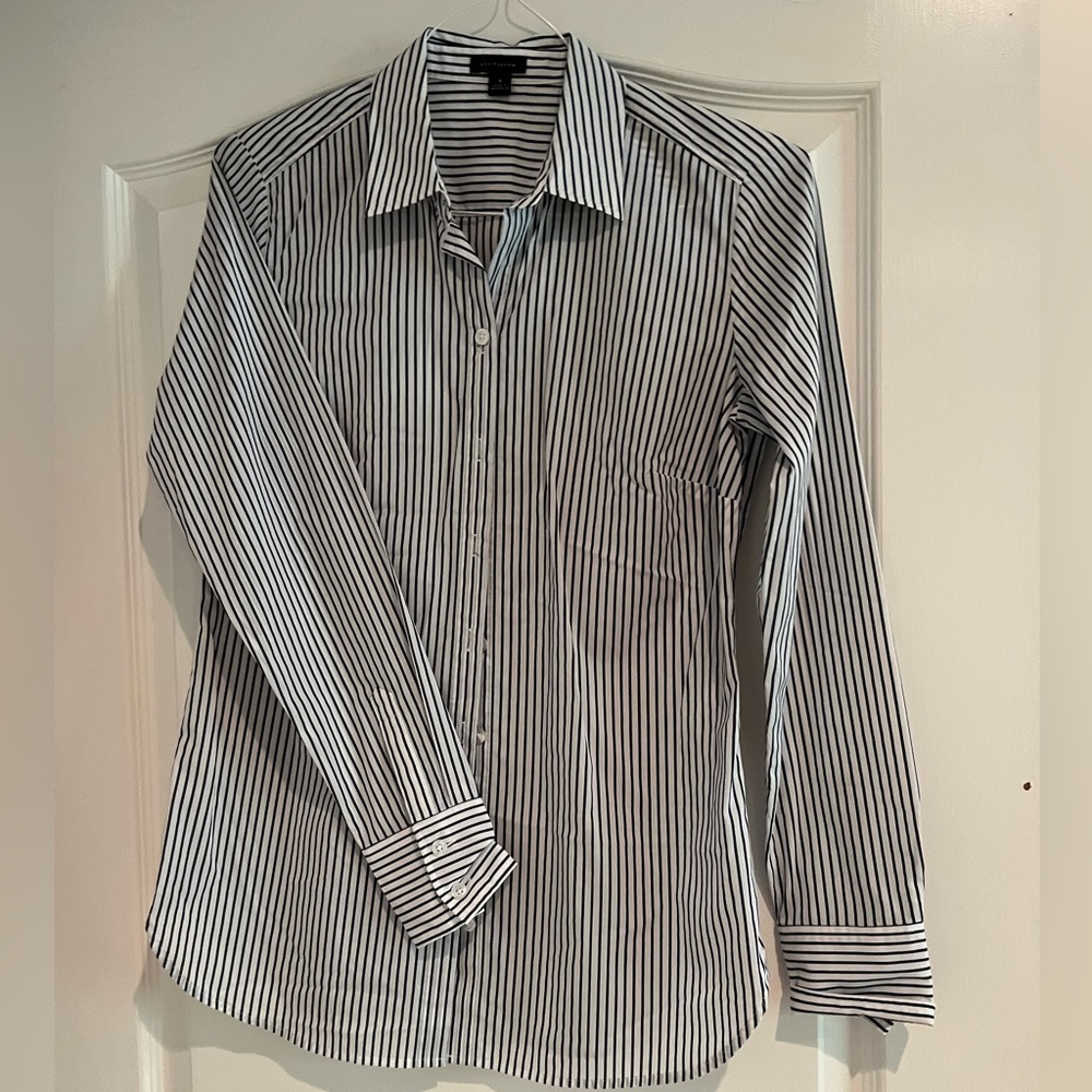 Ann Taylor size 4 blouse